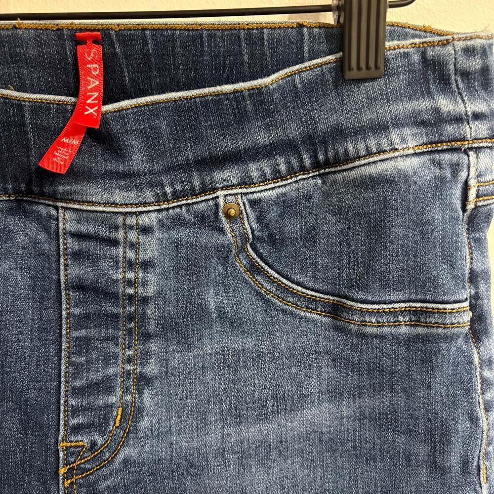 Spanx Distressed Ankle Skinny Jeans in Medium Wash Medium - Picture 2 of 3